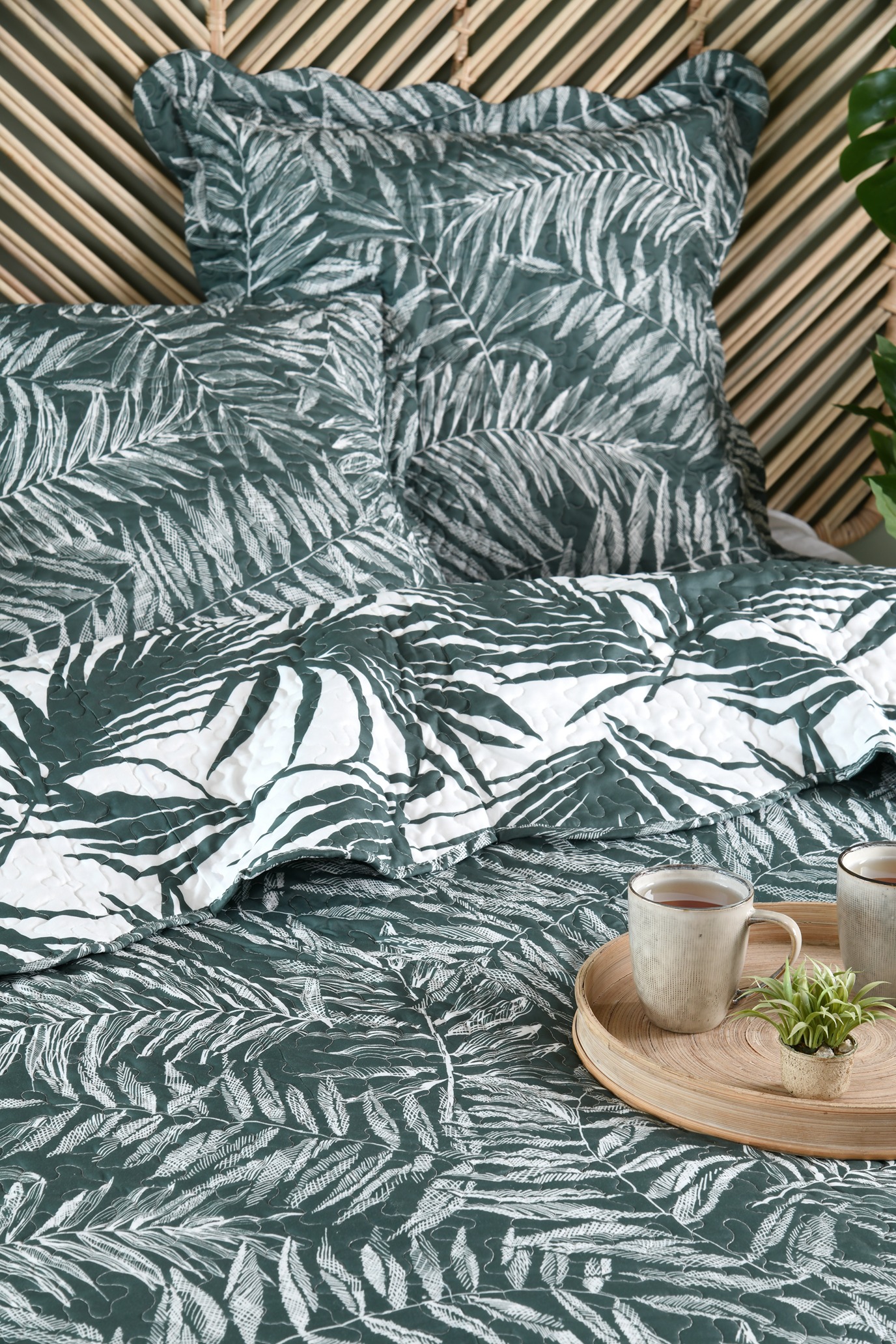 I133378-4 Manisa Bed Set + 2 Pillow Cases