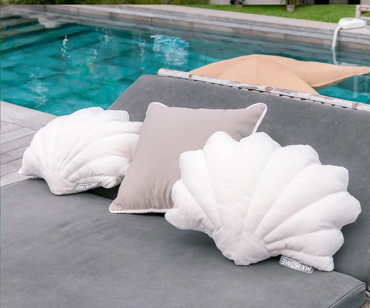 I135117 Mx Home Shell-Shaped Cushion White